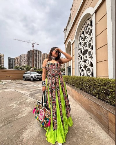 Bangalorey Sequence Embroidered Lehenga Choli